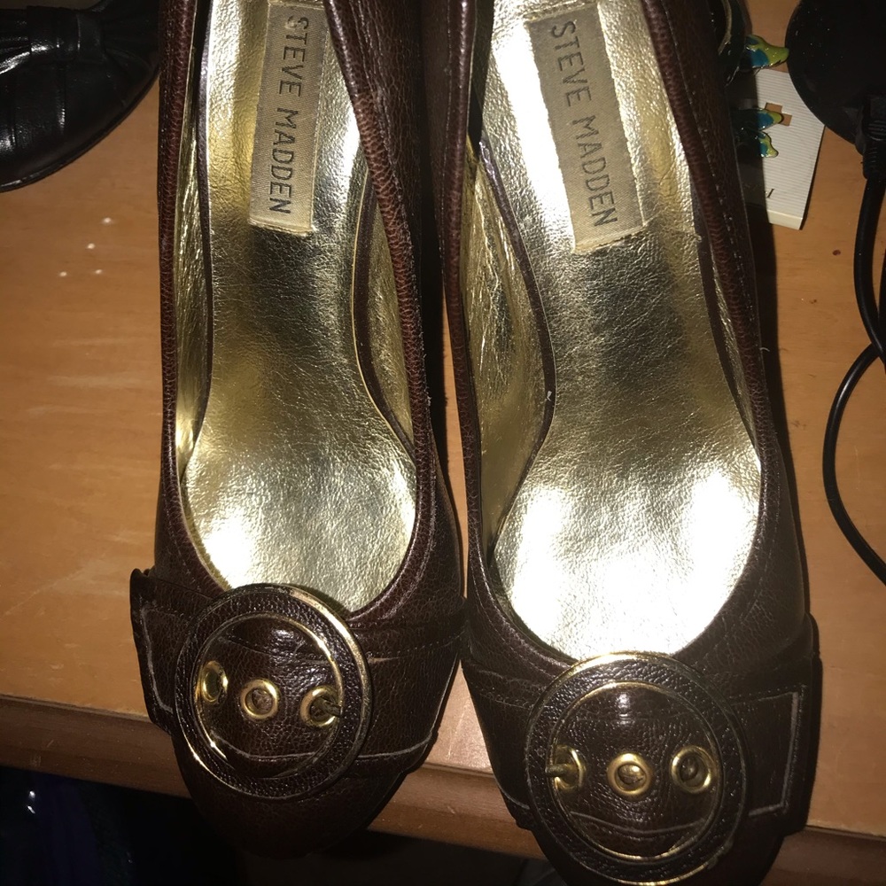 Steve Madden dark brown wedges
